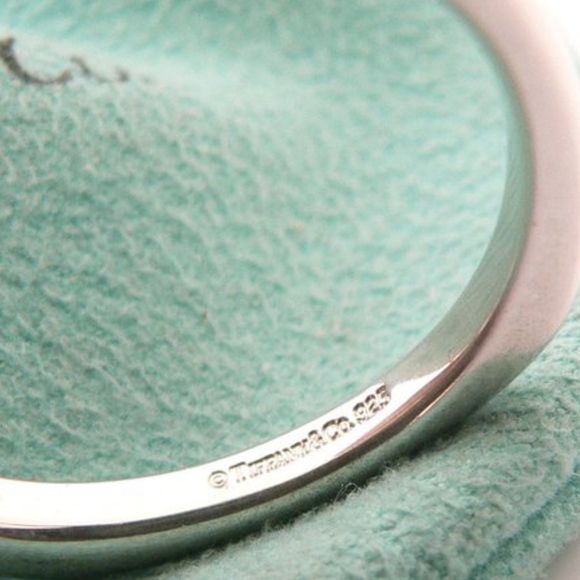 🚫SOLD🚫TIFFANY & CO Large Cushion Square Hoop - Picture 2 of 2